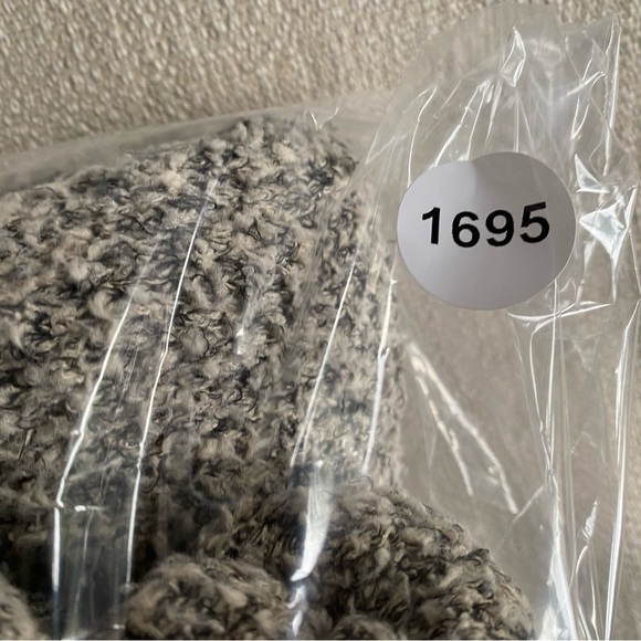 Hello Nite Sweater Women’s Medium Cozy Gray Cardigan Plush Soft - Picture 8 of 8